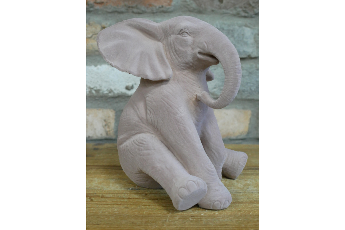 Velvet Animal Ornaments – Elegant Home Décor in Crow, Elephant, and Chameleon